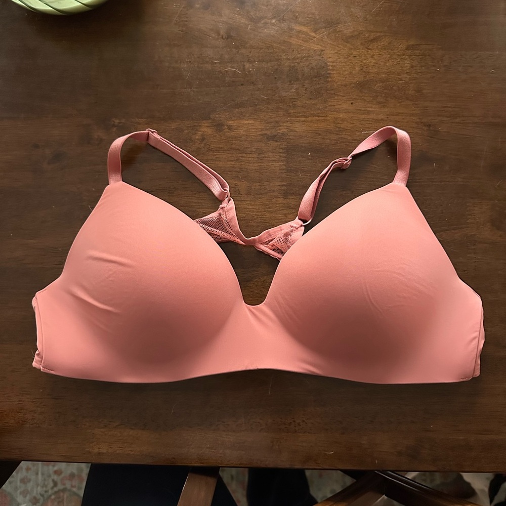 Victoria's Secret Lightly Lined T Shirt Bra 32F